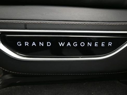 Used 2022 Jeep Grand Wagoneer Series II w/ Convenience Group III AWD/4WD image 14