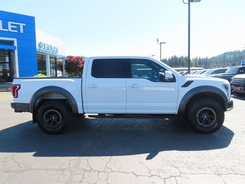 Used 2017 Ford F150 Raptor w/ Equipment Group 802A Luxury AWD/4WD image 10