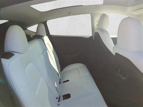 Used 2025 Tesla Model Y Performance AWD/4WD image 22