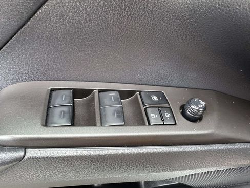 Used 2023 Toyota Camry SE FWD image 32