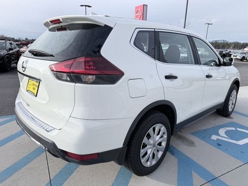 Certified 2019 Nissan Rogue S image 4