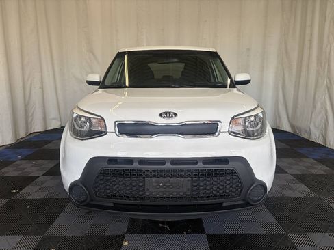 Used 2016 Kia Soul w/ Convenience Package FWD image 4