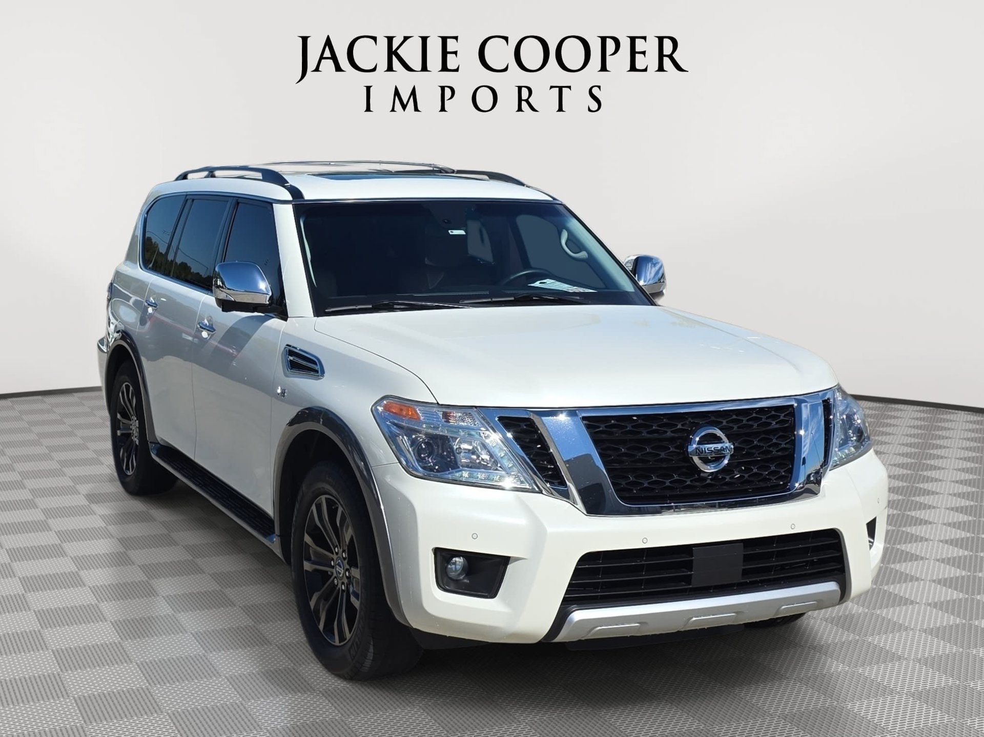 Used 2017 Nissan Armada Platinum w/ Interior Lighting Package AWD/4WD image 3