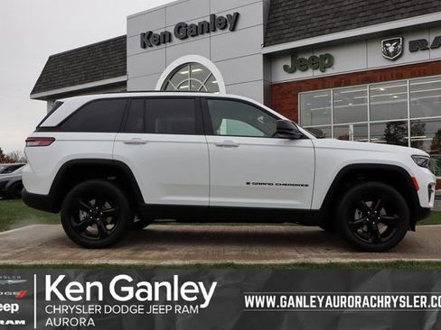 New 2025 Jeep Grand Cherokee Altitude image 1