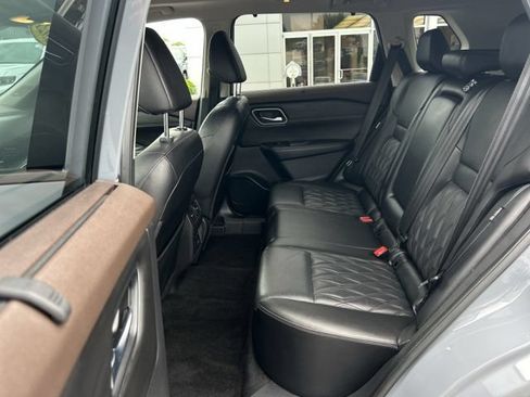 Used 2021 Nissan Rogue Platinum AWD/4WD image 18