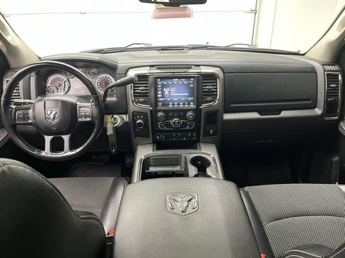 Used 2018 RAM 2500 Big Horn w/ Sport Appearance Group image 4