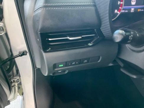Used 2020 Nissan Sentra SV w/ Trunk Package FWD image 8