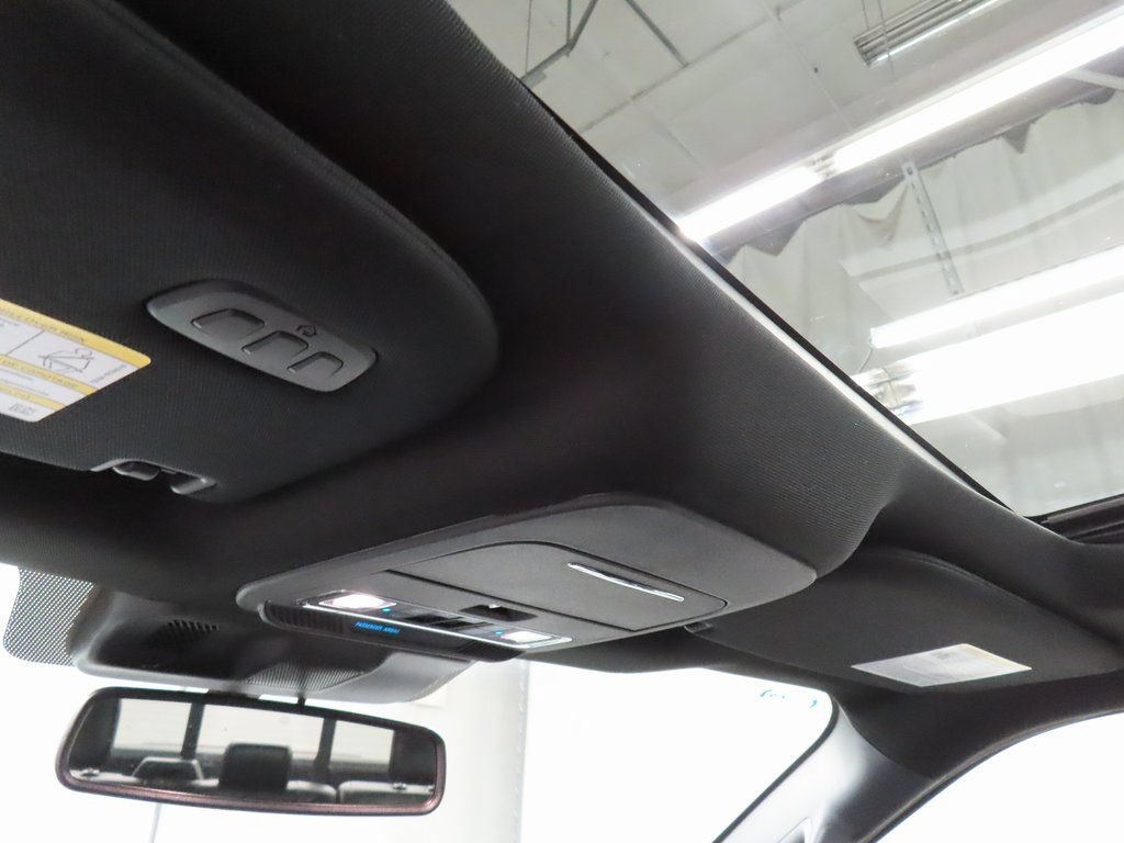 Used 2025 Ford F150 Lariat AWD/4WD image 28