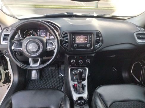 Used 2018 Jeep Compass Latitude w/ Cold Weather Group image 14