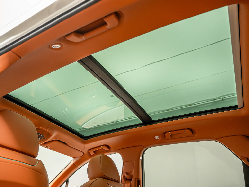 Used 2022 Bentley Bentayga AWD/4WD image 59