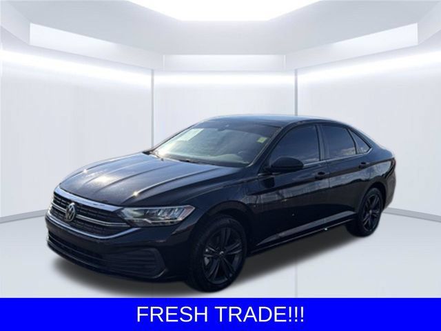 Used 2022 Volkswagen Jetta SE FWD image 3