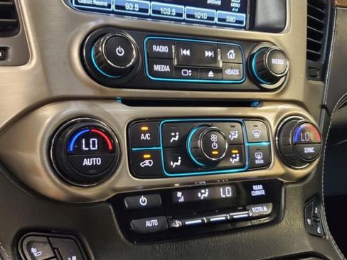 Used 2020 GMC Yukon Denali w/ Denali Ultimate Package AWD/4WD image 30