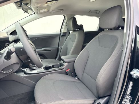 New 2026 Kia K4 LXS image 13