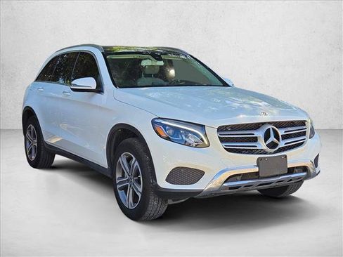 Used 2019 Mercedes-Benz GLC 300 image 3