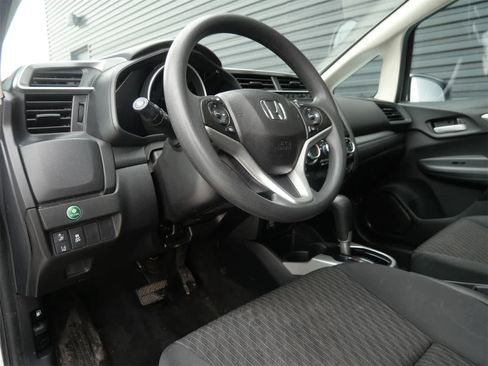 Used 2018 Honda Fit EX image 4