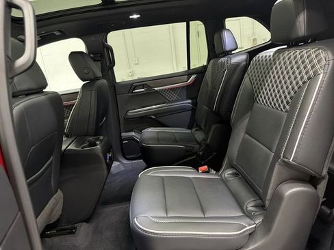 New 2026 GMC Acadia Denali w/ Super Cruise Package FWD image 18