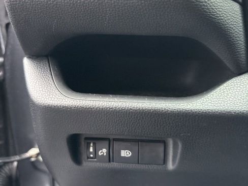 Used 2020 Toyota RAV4 LE image 33