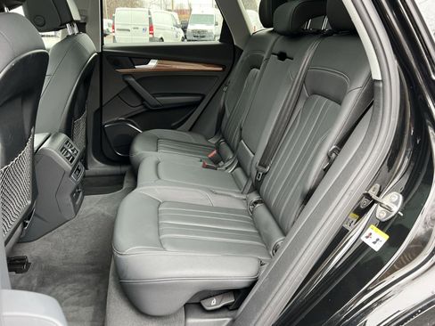Used 2022 Audi Q5 2.0T Premium image 23