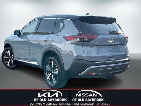 Used 2023 Nissan Rogue SL AWD/4WD image 4
