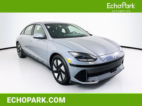 Used 2024 Hyundai Ioniq 6 SE RWD image 1