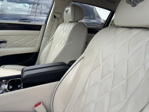 Used 2014 Bentley Flying Spur W12 AWD/4WD image 17
