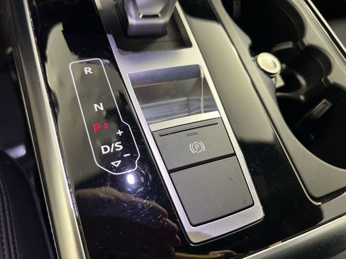 Used 2023 Audi Q7 2.0T Premium Plus w/ Premium Plus Package AWD/4WD image 35