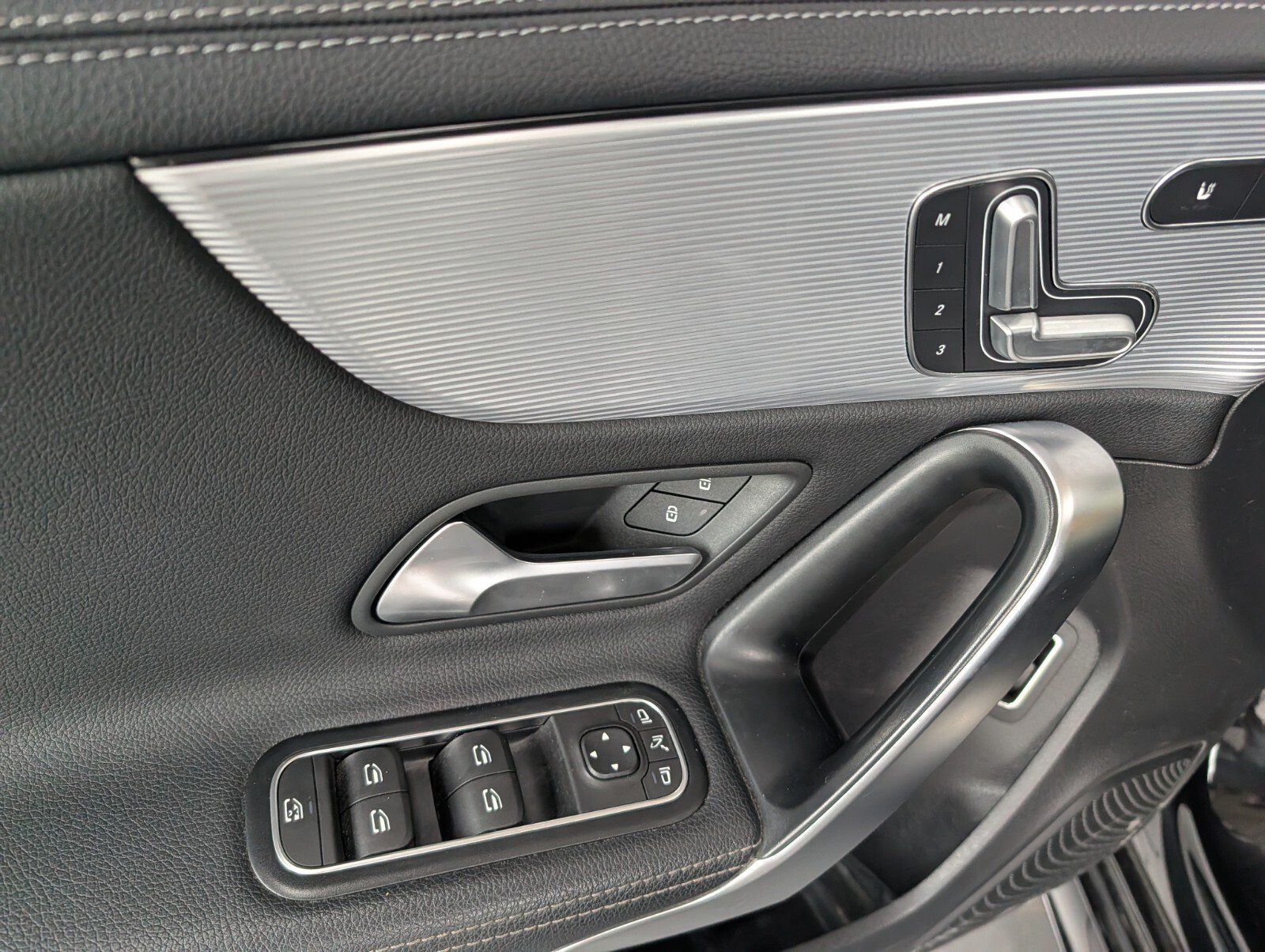 Used 2020 Mercedes-Benz A 220 4MATIC image 12