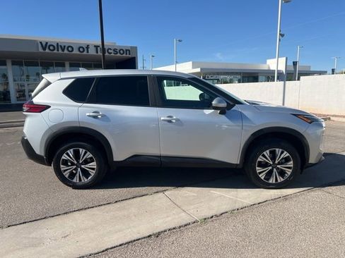 Used 2023 Nissan Rogue SV AWD/4WD image 2