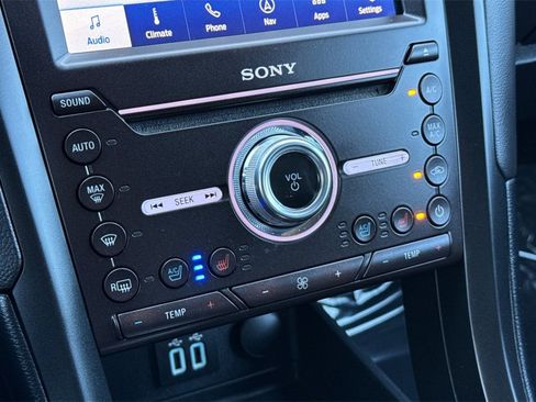 Used 2020 Ford Fusion Energi Titanium image 20