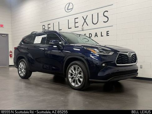 Used 2021 Toyota Highlander Limited image 2