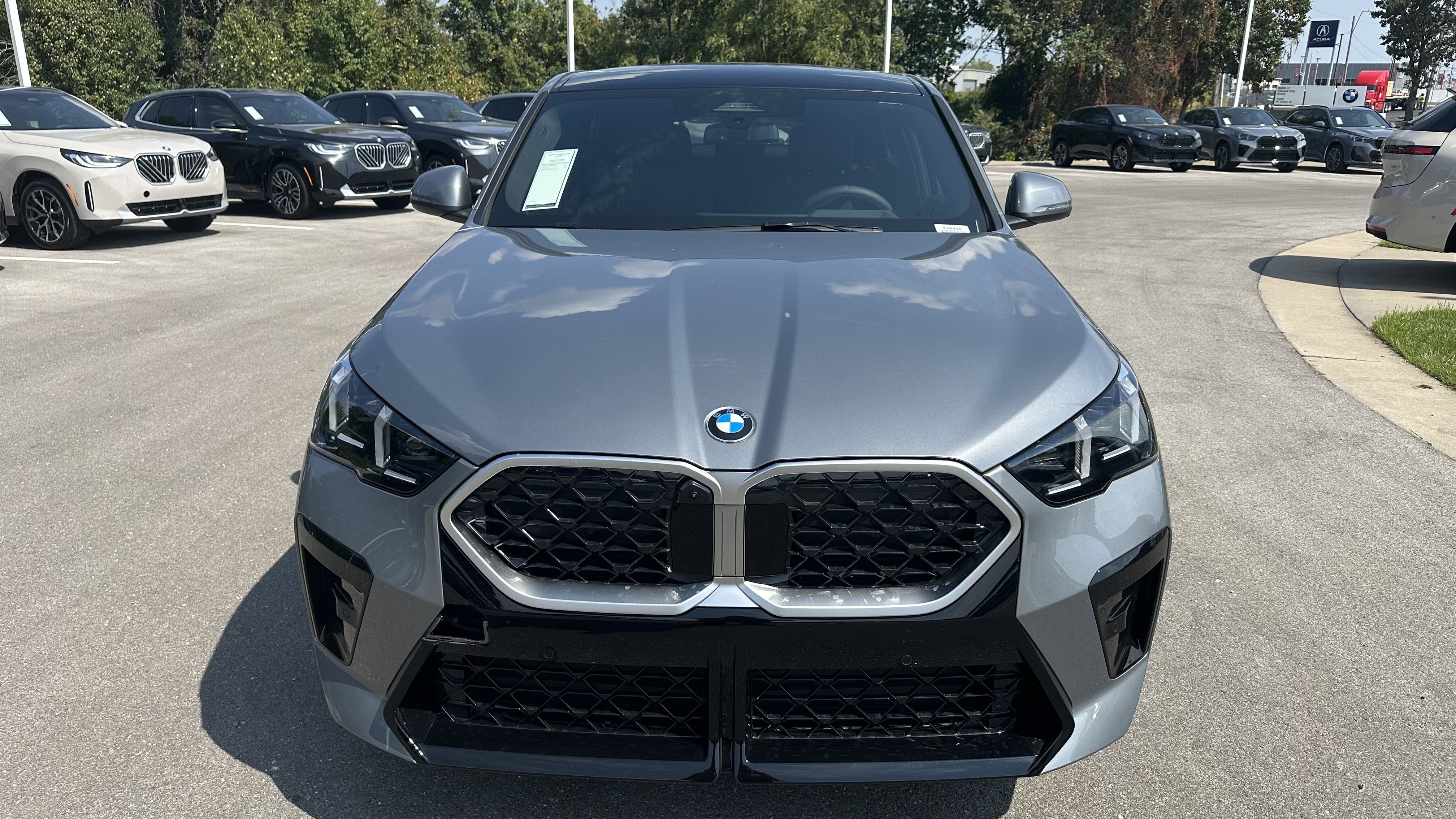 Used 2026 BMW X2 xDrive28i w/ Technology Package AWD/4WD image 3