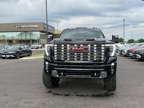 Used 2024 GMC Sierra 2500 Denali w/ Denali Reserve Package AWD/4WD image 2