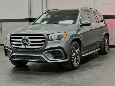 Used 2025 Mercedes-Benz GLS 450 4MATIC image 7