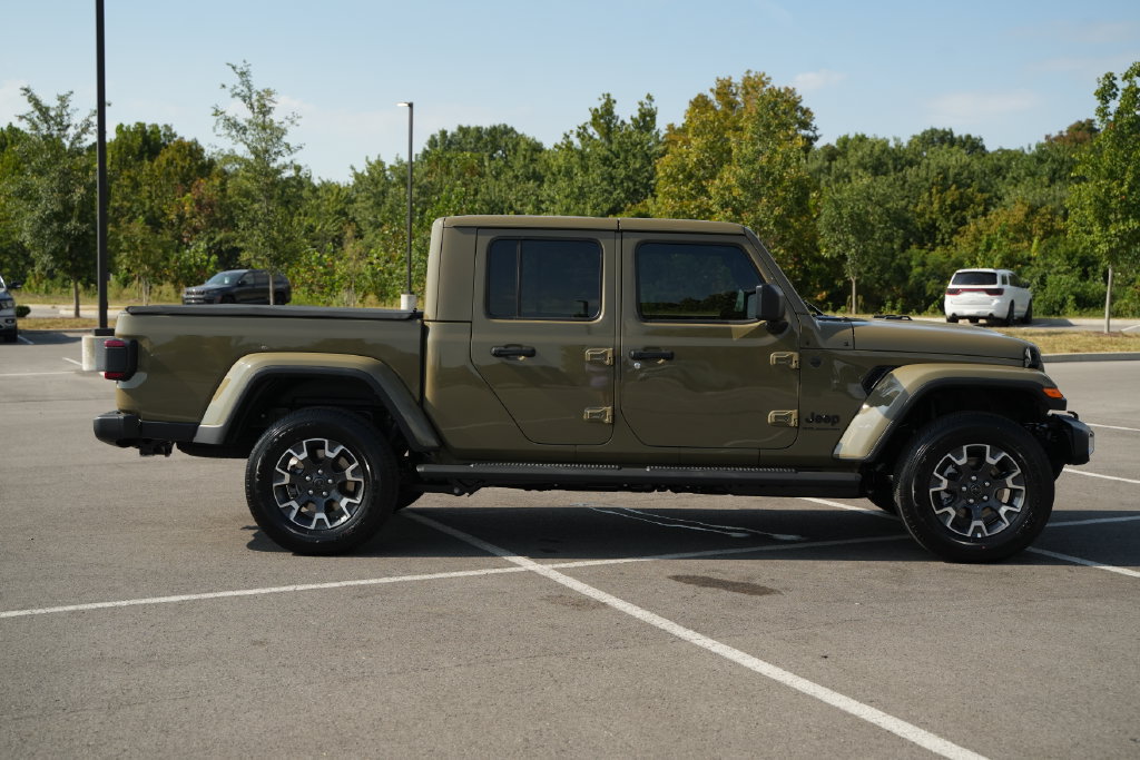 New 2026 Jeep Gladiator Sport AWD/4WD image 8