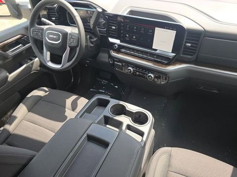 New 2026 GMC Sierra 2500 SLE w/ SLE Value Package; AWD/4WD image 25