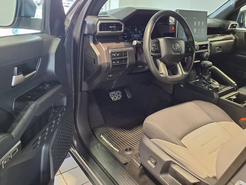 Used 2024 Toyota Tacoma TRD Sport AWD/4WD image 7