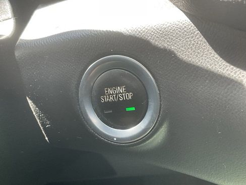 Used 2019 GMC Terrain SLT w/ Preferred Package FWD image 29