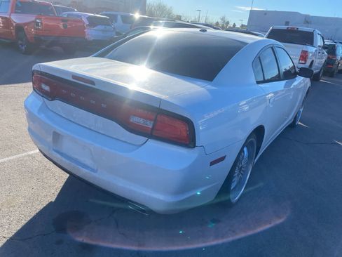 Used 2014 Dodge Charger SXT image 6