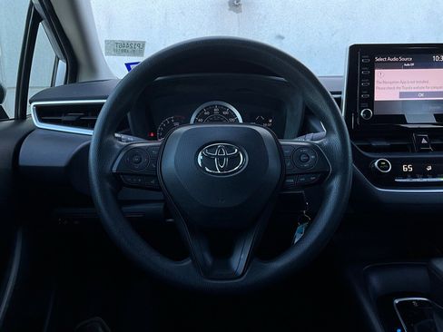 Used 2020 Toyota Corolla LE image 28