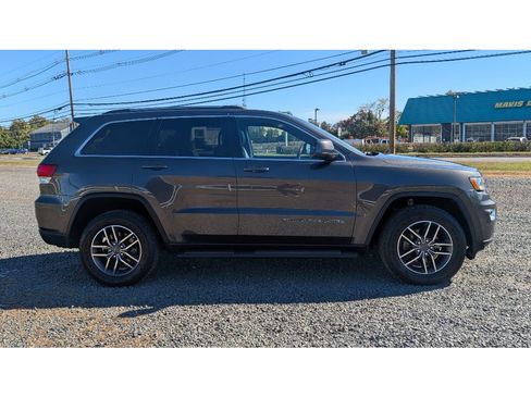 Used 2020 Jeep Grand Cherokee Laredo w/ Laredo X Package image 8