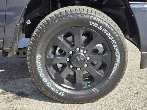 New 2026 RAM 2500 Laramie AWD/4WD image 15