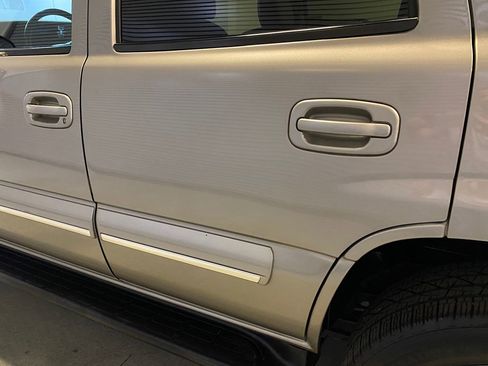 Used 2002 Chevrolet Tahoe LT RWD image 16