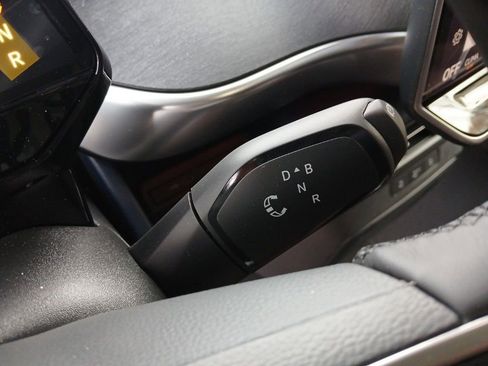 New 2025 Volkswagen ID. Buzz Pro S RWD image 23
