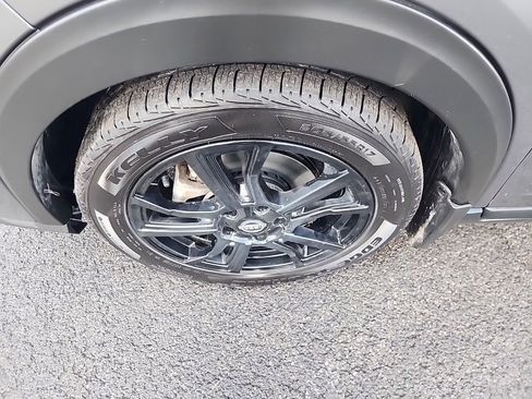 Certified 2022 Nissan Kicks SR w/ Premium Package image 31