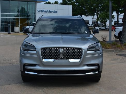 Used 2023 Lincoln Aviator Reserve w/ Equipment Group 201A AWD/4WD image 2