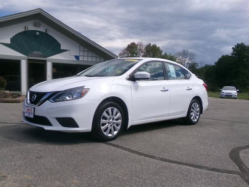 Used 2017 Nissan Sentra S FWD image 9