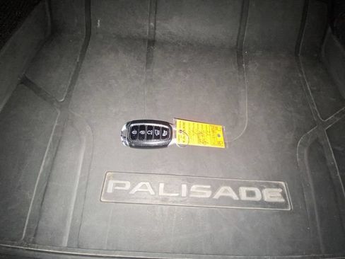 Used 2022 Hyundai Palisade Calligraphy w/ Winter Package FWD image 32