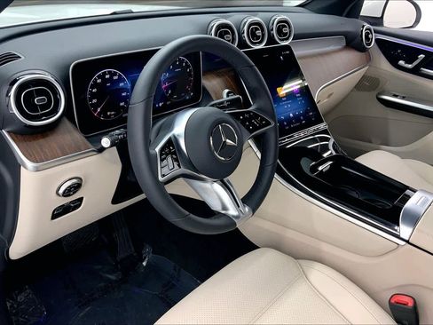 Used 2026 Mercedes-Benz GLC 300 image 21
