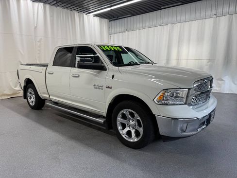 Used 2017 RAM 1500 Laramie AWD/4WD image 5