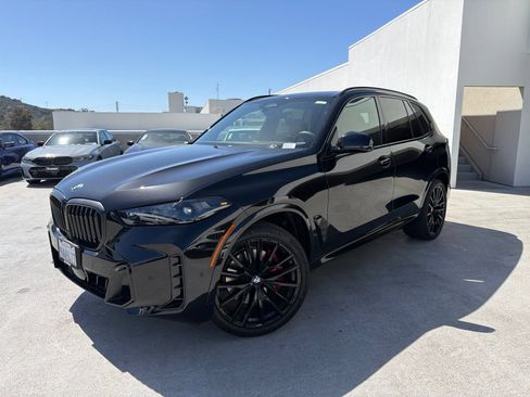 Used 2026 BMW X5 sDrive40i w/ M Sport Package RWD image 3